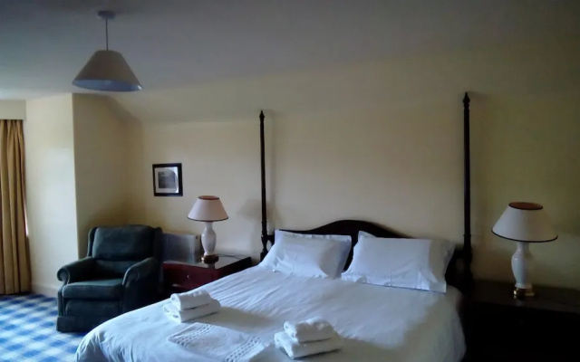 Glencanisp Lodge