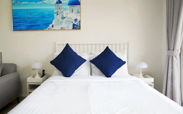 Stunning Sea View Apt. With Balcony - RAK