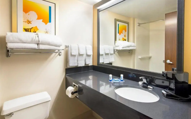 Sleep Inn & Suites