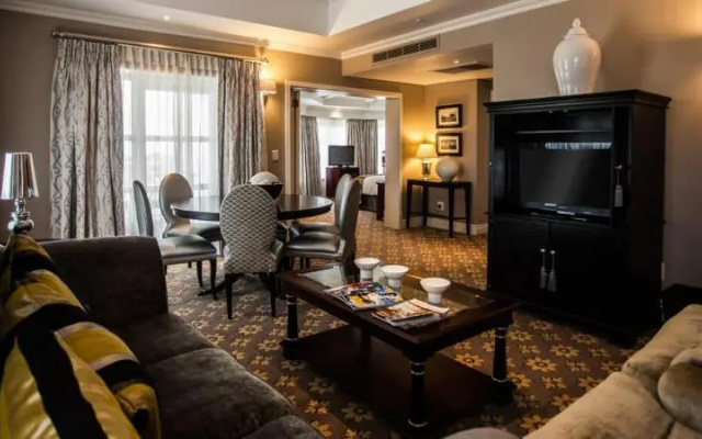 Hemingways Hotel