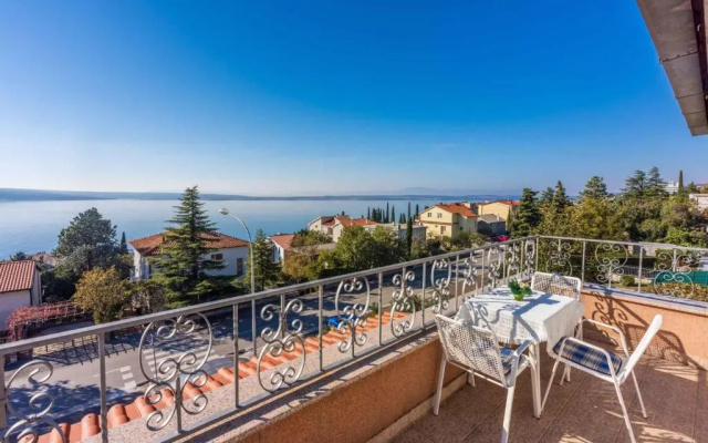 Apartment in Crikvenica 42251