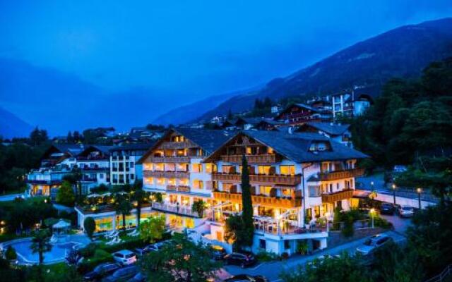 Hotel Starkenberg Сцена вид на фасад