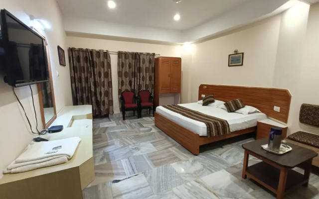 OYO 1294 Hotel Padmini International