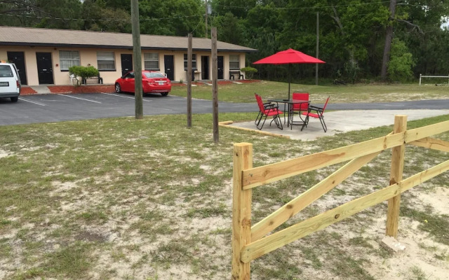 Three Rivers Motel