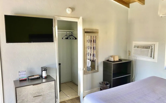 Budget Inn South