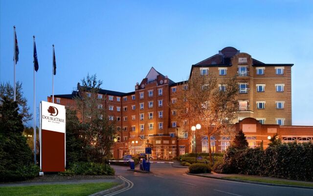 DoubleTree by Hilton Hotel Dartford Bridge вид на фасад