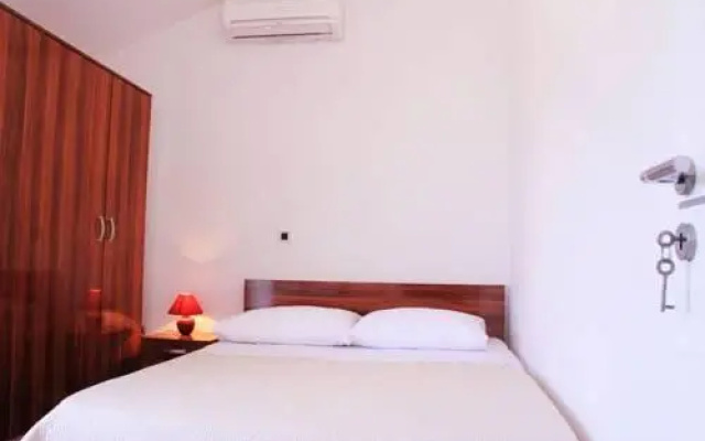 Apartments Čirjak