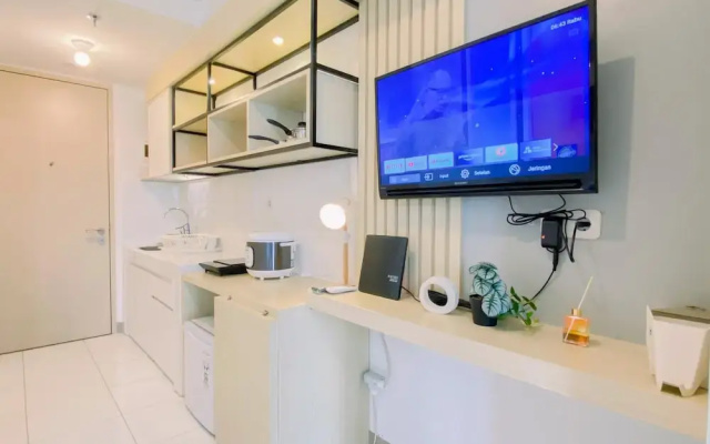 Comfy Studio At Tokyo Riverside Pik 2 Apartment