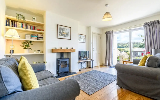 2 Orchard Leigh
