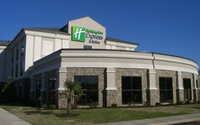Holiday Inn Express & Suites Covington by IHG