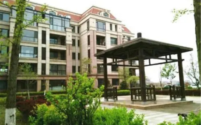 Dalian Jinshibandao Apartment Hotel
