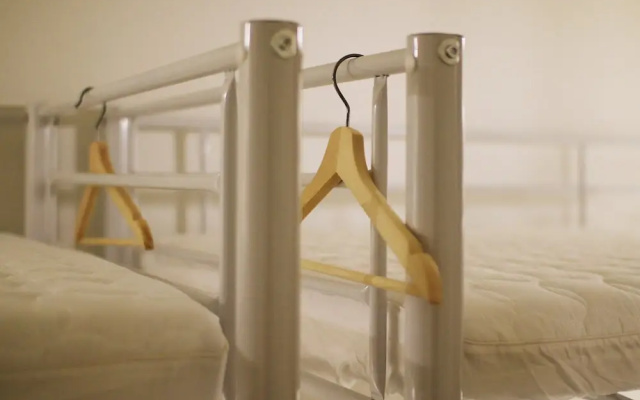 Flat Guest House - Hostel