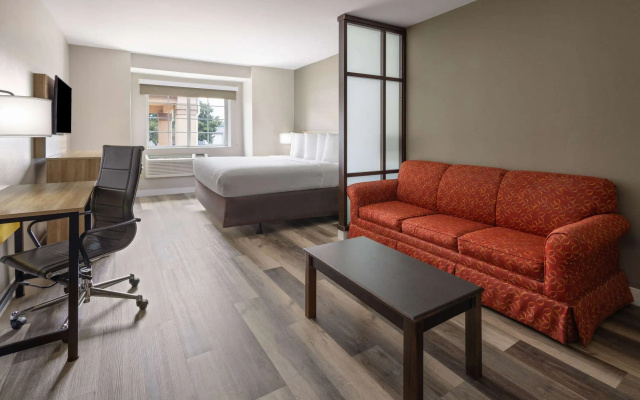 Days Inn By Wyndham Jackson Downtown
