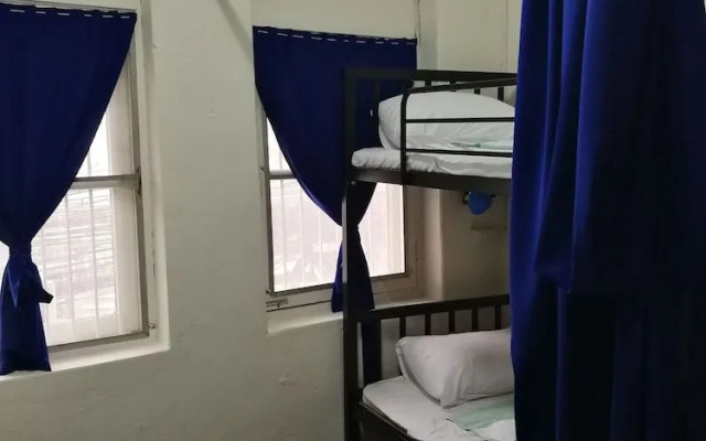 Sip N' Camp - Hostel