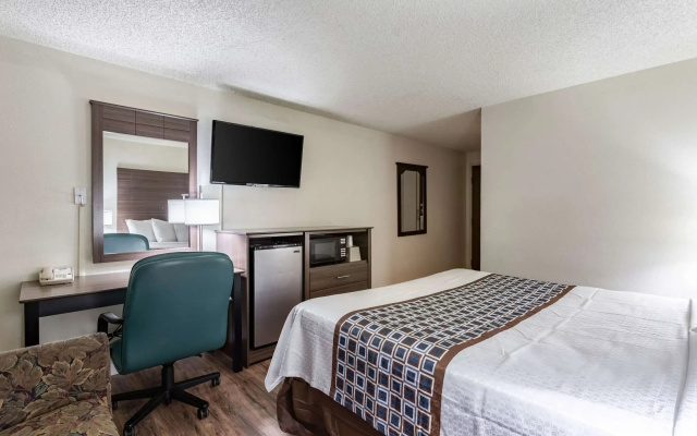 Rodeway Inn Farmington