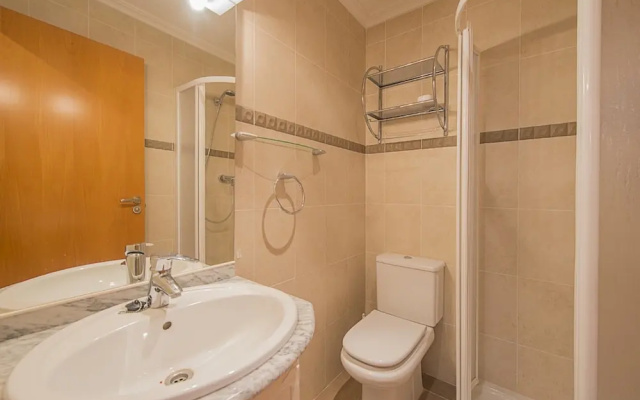 Bungalow - 4 Bedrooms with Pool - 104994