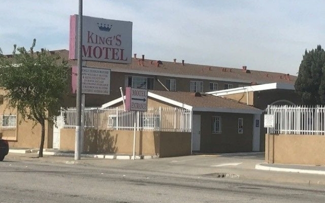 Отель Kings Motel Inglewood США, Инглвуд - отзывы, цены и фото номеров - забронировать отель Kings Motel Inglewood онлайн вид на фасад