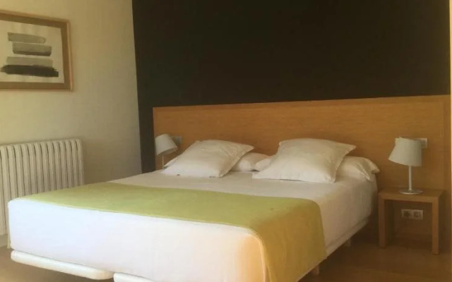 Hotel Rural Torre De Uriz