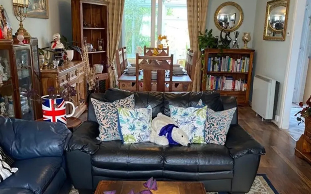 2-bed House Sleeps 4 - Enclosed Garden - Tv & Wifi