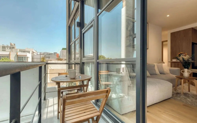 Centric 2 BR Condo - Gym - Open Air Cinema