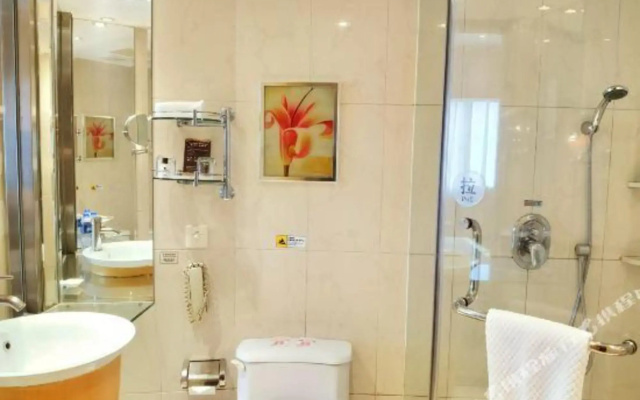 Yulong Hotel