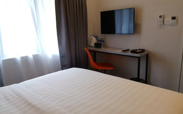 Apex Boutique Hotel