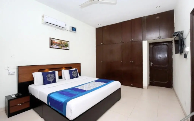 Shradha Guest House by OYO Rooms