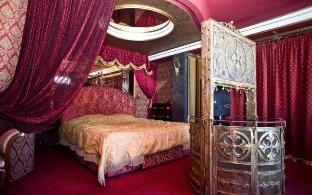Kvart-Hotel (Кварт-Отель) на улице Новый Арбат 10