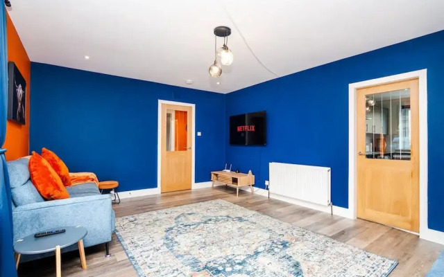 3 Bedroom Stylish Ground Floor Flat
