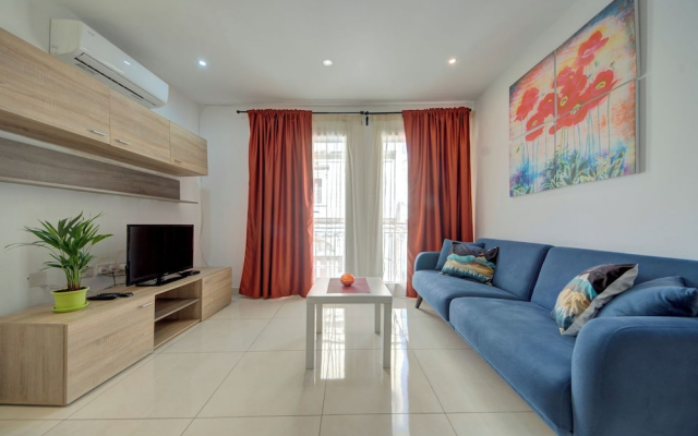 Off the Ferries, Sliema, 2-bedroom Apartment