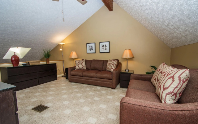 Hook, Wine & Sinker 2 Bedroom Townhome