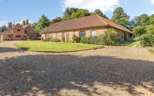 Holly Lodge