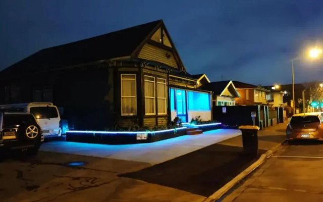 5 Large Bedroom Villas Suitable for 10People (CBD)