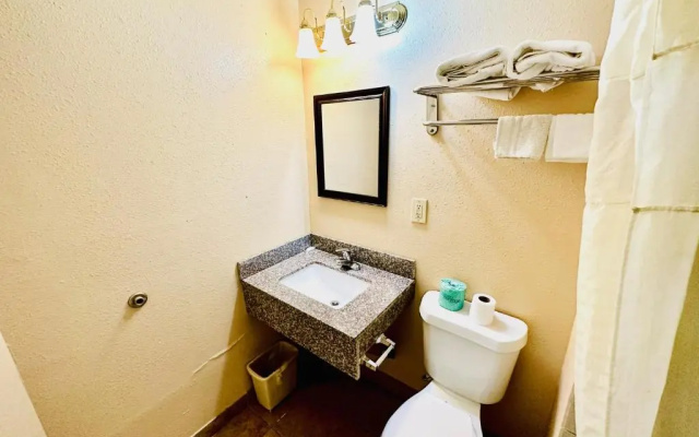 Country Inn-Giddings