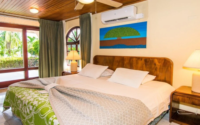 2-bedroom Beachfront Condo With Pool