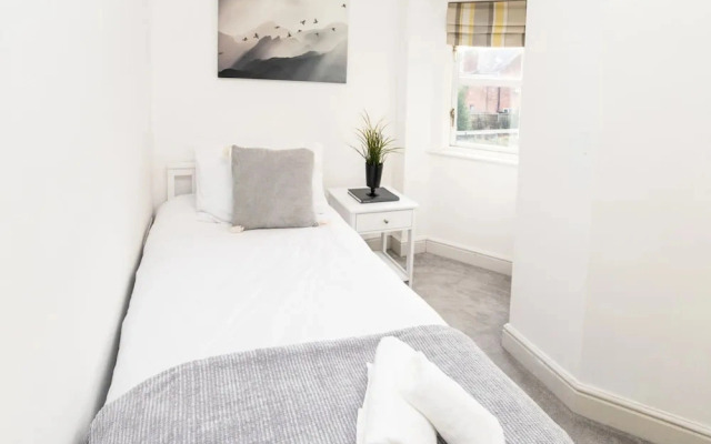3BR Thames Retreat Heathrow 10min Train 5min