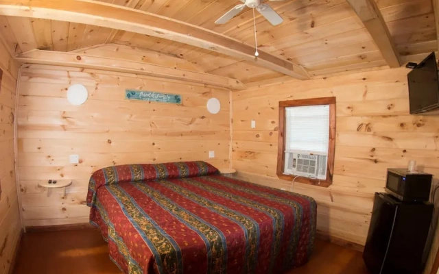 King Hendrick Motel