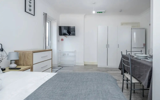 Remarkable 1-bed Studio in Dagenham