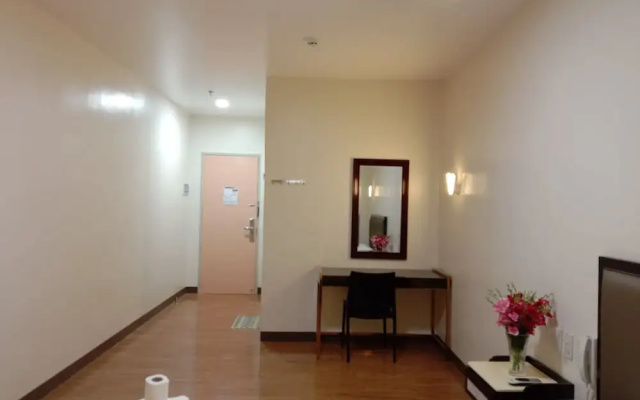 Meaco Royal Hotel- Lucena