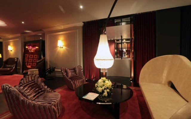 FX Hotel Shanghai Bund at Nanjing East Road