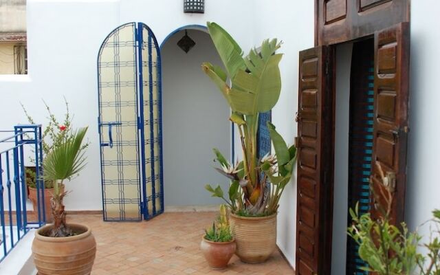 Отель Riad Dar Soufa Марокко, Рабат - отзывы, цены и фото номеров - забронировать отель Riad Dar Soufa онлайн вид на фасад