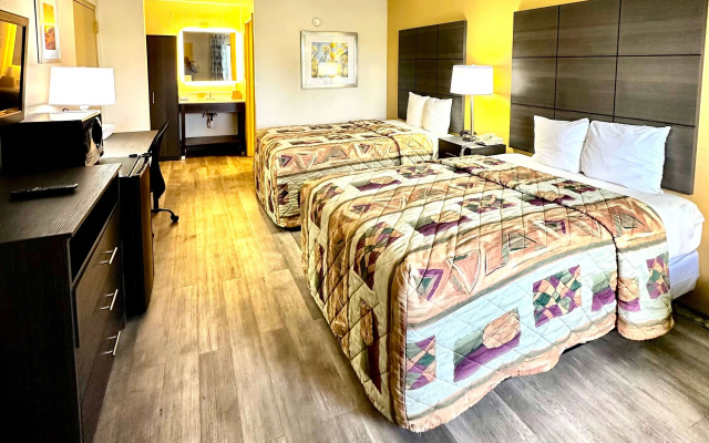 Days Inn by Wyndham Charlotte Northlake