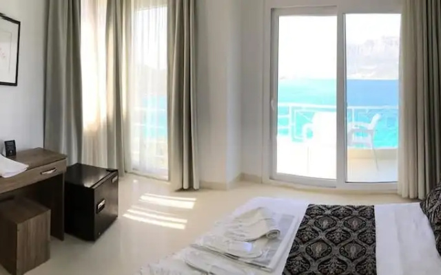 La Moda Beach Hotel