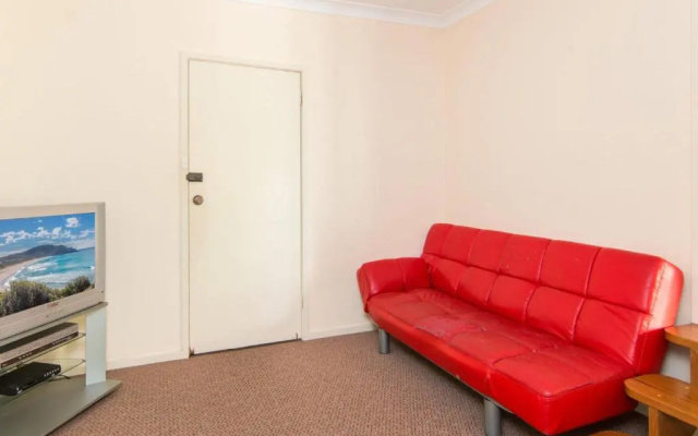 11 Peel Street