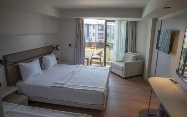 Avia Resort & Spa