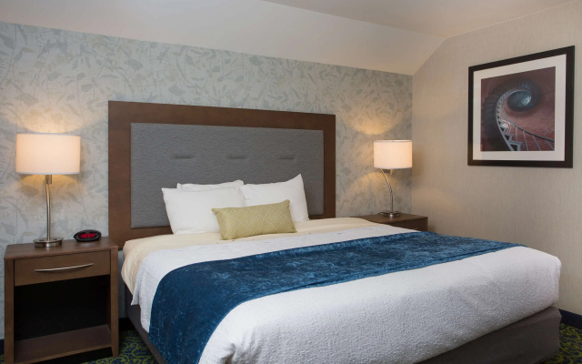 Best Western Plus Portsmouth Hotel & Suites