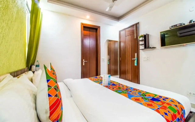 Royal Comfort Castle By FabHotels