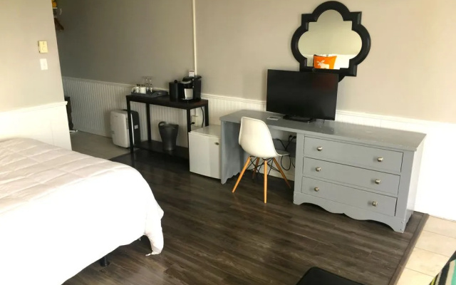 The Iona Heights Inn