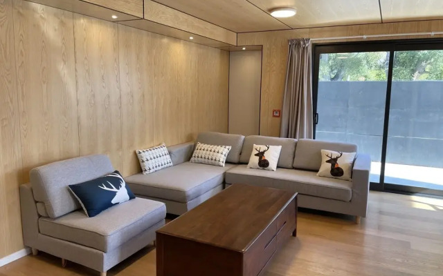 JillyLan Village Apartment