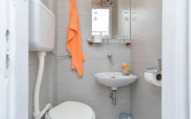 Apartment 358